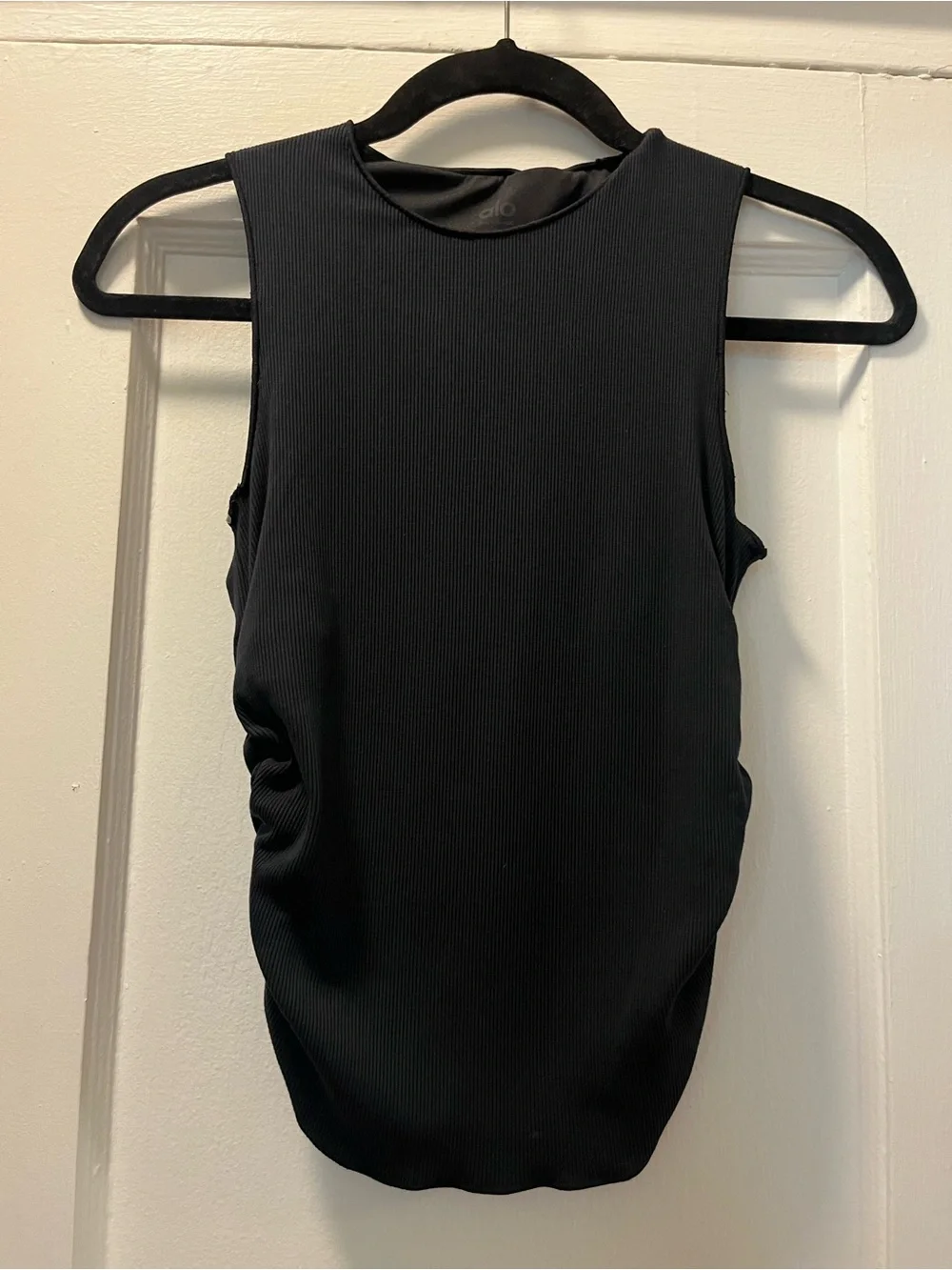 Alo Yoga Ribbed En Pointe Tank- small flaw